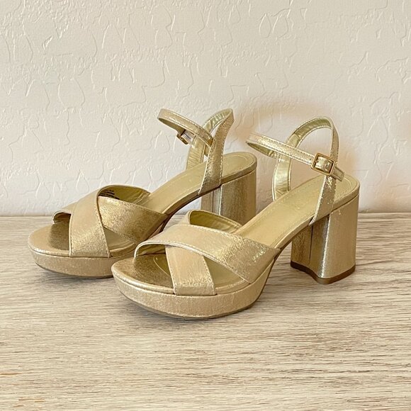 New Kenneth Cole Reaction Sandals Platform Heel 6.5 Roisin Metallic Gold - Picture 1 of 13